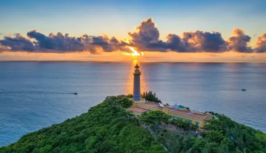 Bình minh tại Mũi Điện Phú Yên 2025