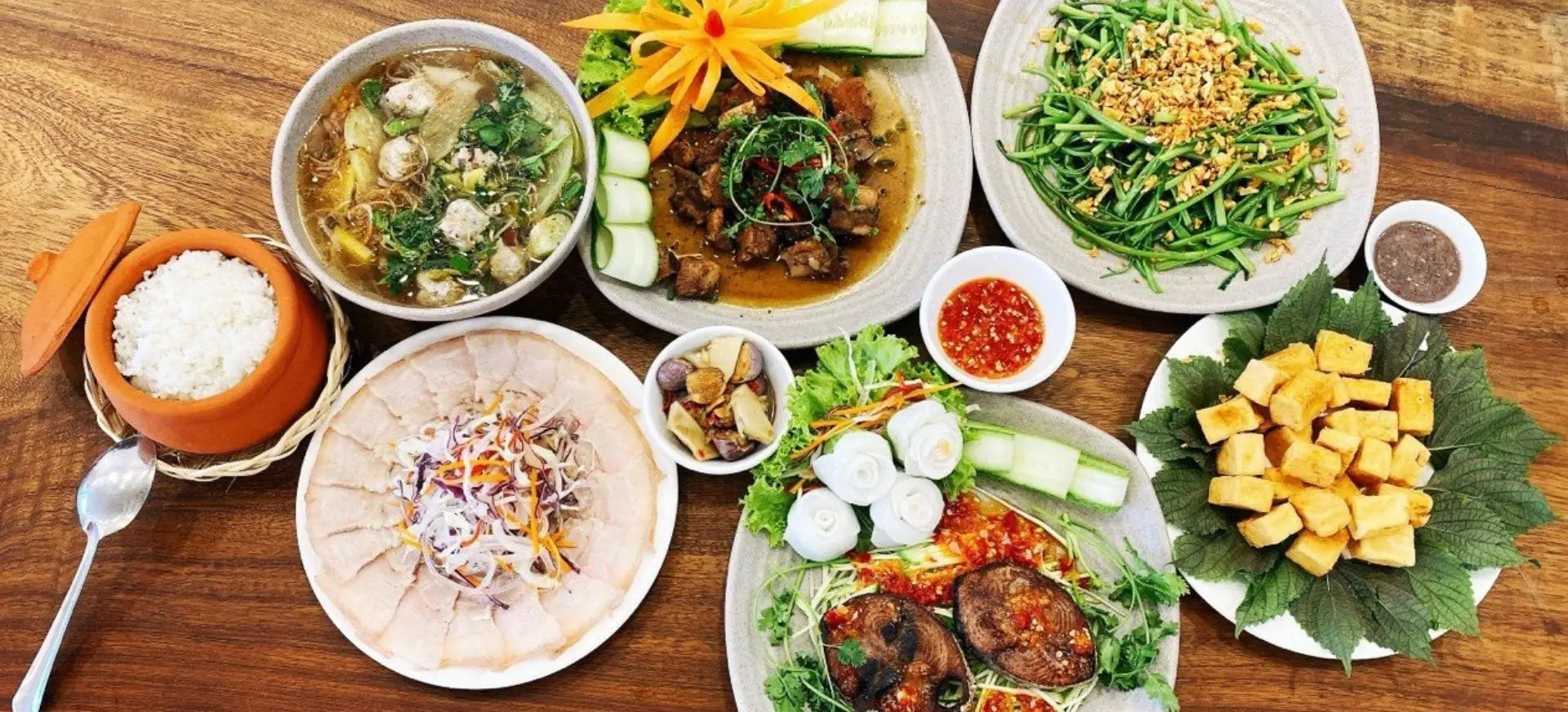 Bữa cơm Phú Yên đa dạng món ăn dân dã