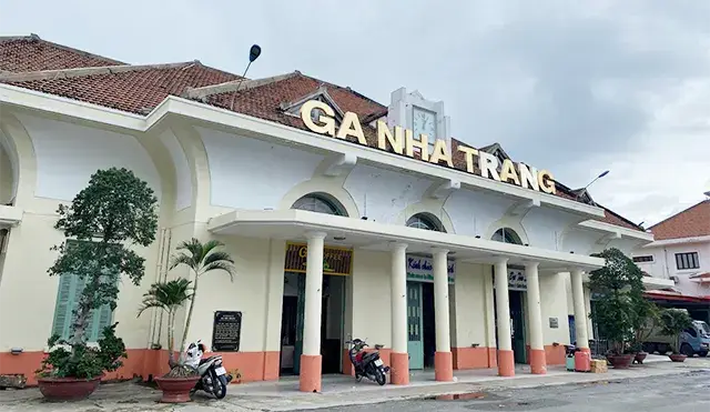Ga Nha Trang nhìn từ bên trái