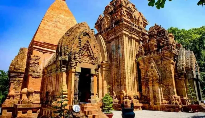 Kiến trúc Tháp Bà Ponagar Nha Trang
