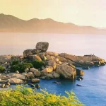 Toàn cảnh Hòn Chồng Nha Trang 2025