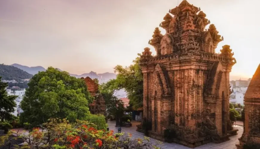 Toàn cảnh Tháp Bà Ponagar Nha Trang nhìn từ trên cao
