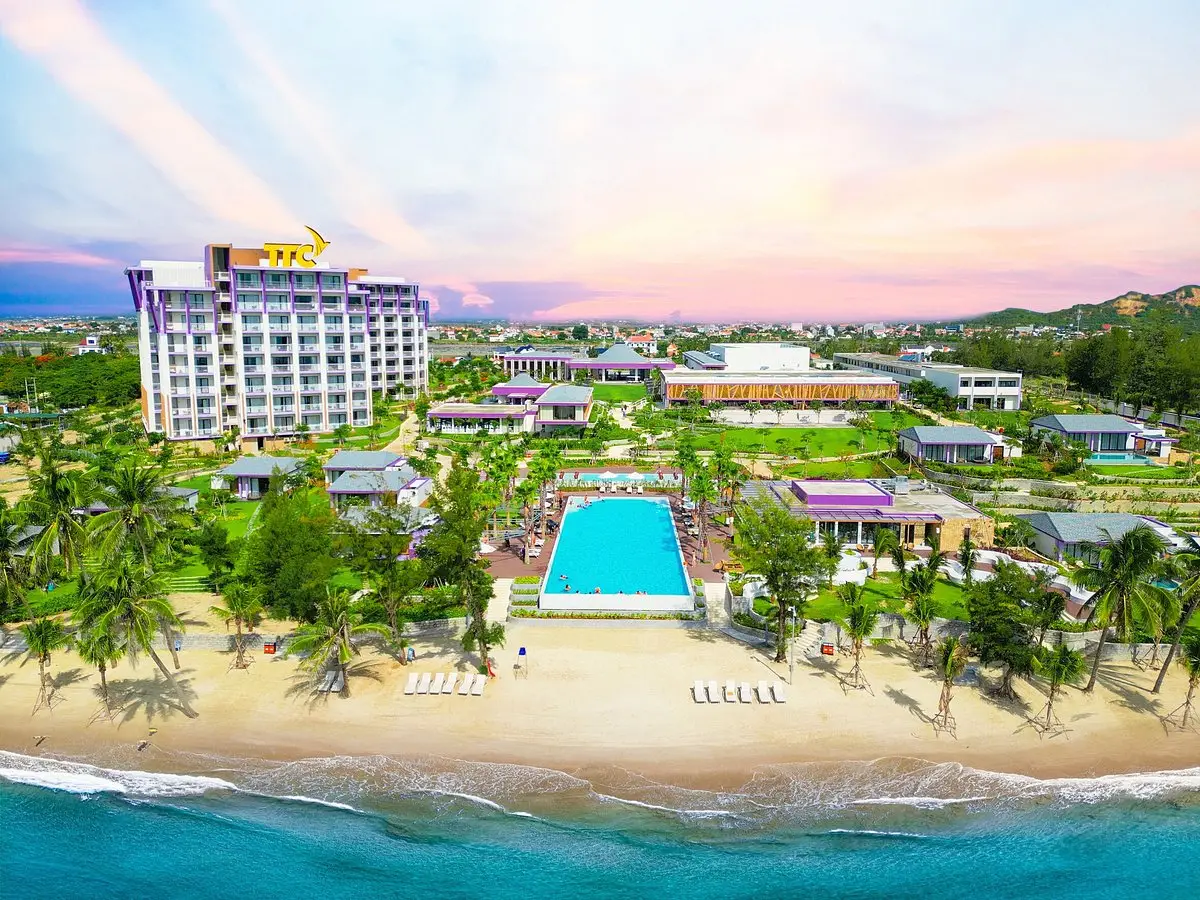 TTC Resort Dốc Lết: Thiên đường nghỉ dưỡng sang trọng bên bãi biển hoang sơ