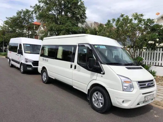 Xe du lịch 16 chỗ đưa đón sân bay Cam Ranh
