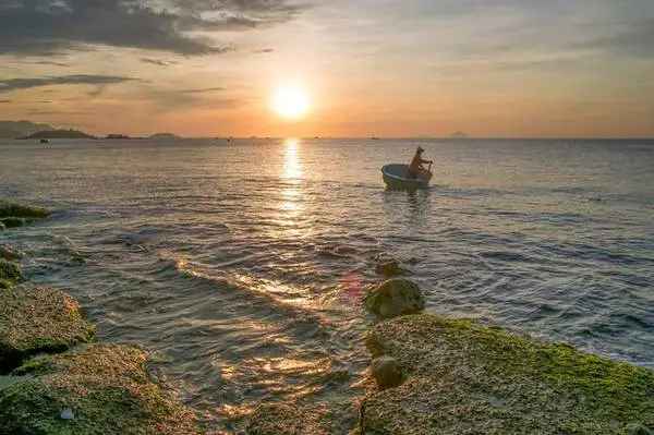 hoàng hôn lãng mạn tại resort Nha Trang