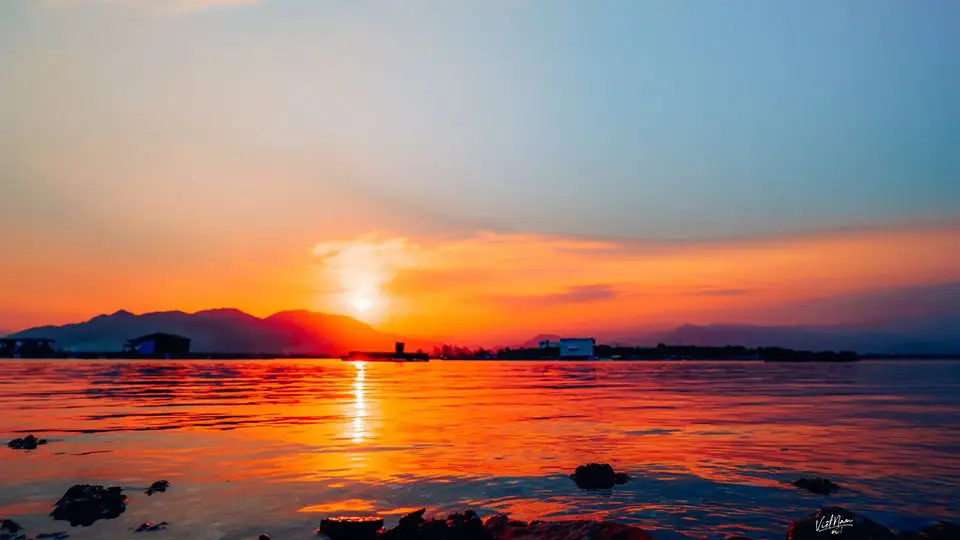 Hoàng hôn trên biển Bãi Dài Nha Trang