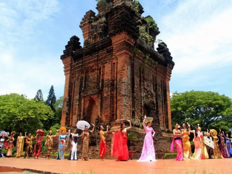 Lễ hội truyền thống tại khu di tích Tháp Nhạn Phú Yên