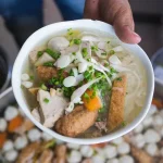 Tô bún cá Nguyên Loan Nha Trang nóng hổi