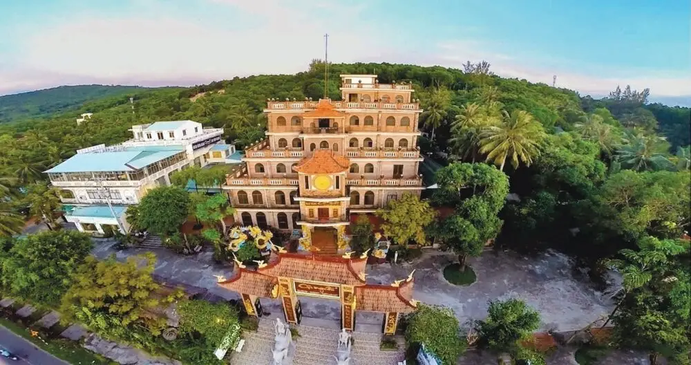 Toàn cảnh Chùa Sư Muôn Phú Quốc